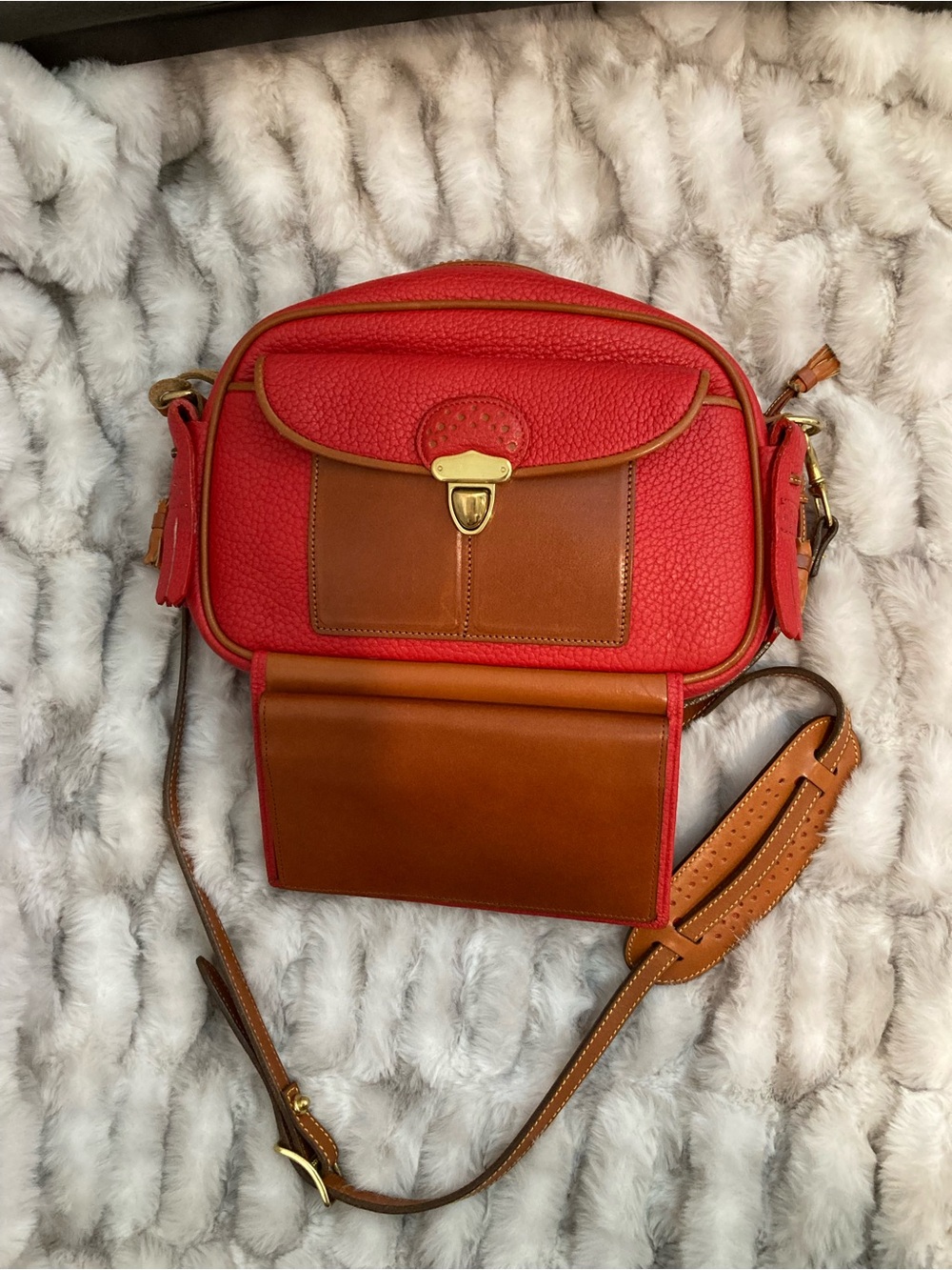 Dooney & Bourke Vintage Red Kilty Bag - Picture 8 of 10
